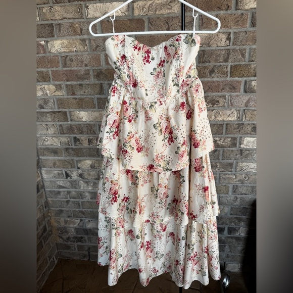 SOFIE THE LABEL
FLORAL CORSET TIERED MIDI
DRESS Size S - Picture 5 of 10